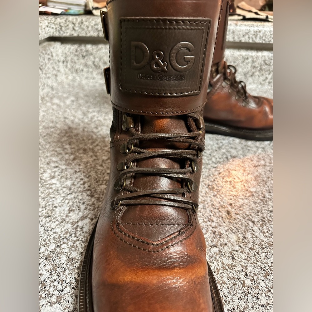 Dolce and Gabanna men leather boots
